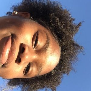 Meet your Posher, Gbemisola